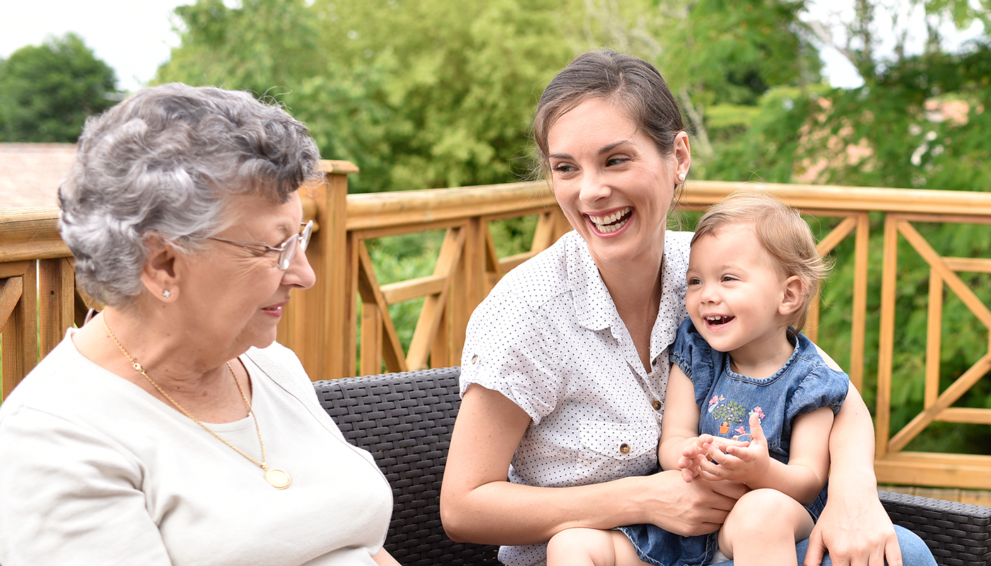 7 Tips to Have an Enjoyable Visit with Someone Living with Dementia